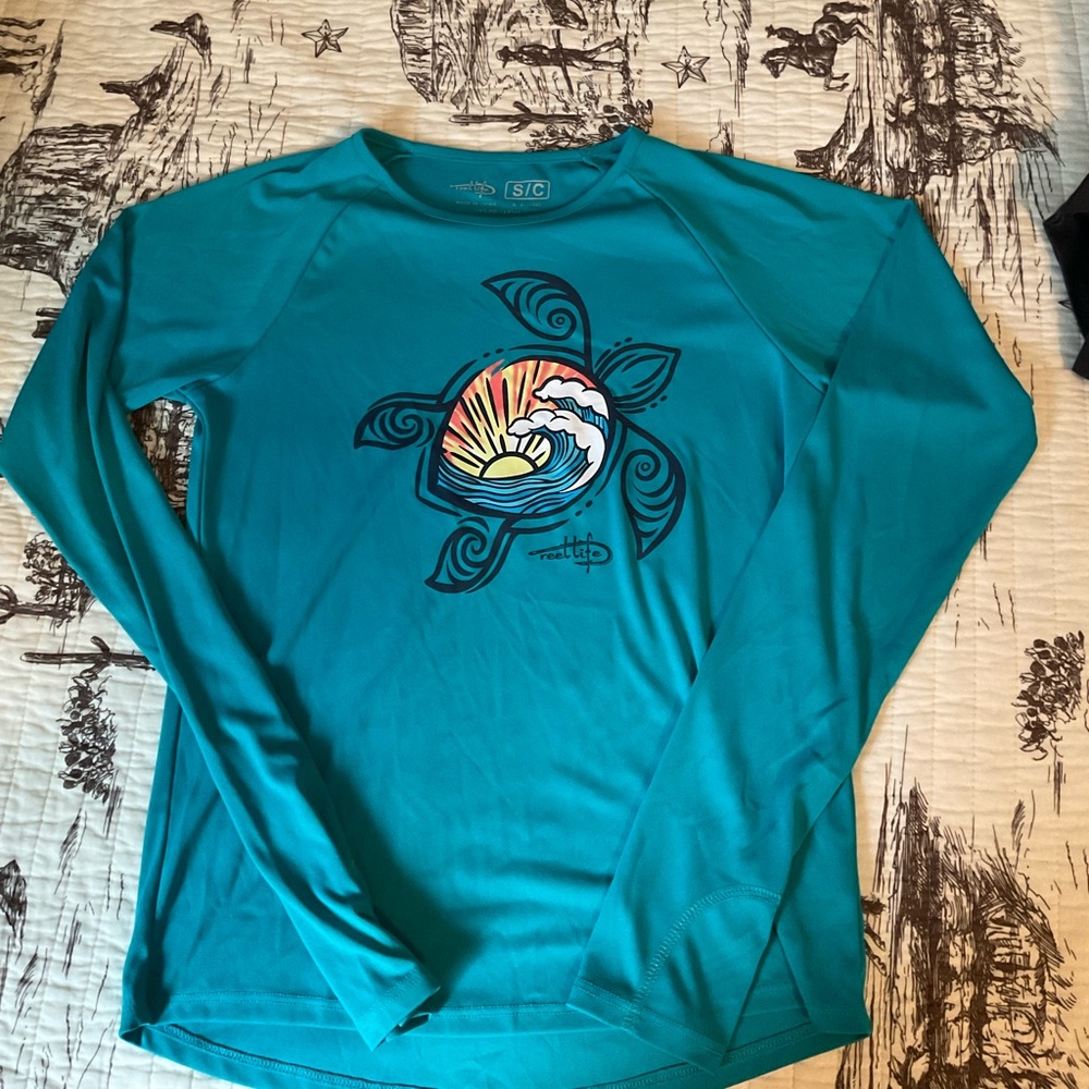 Women’s long sleeve